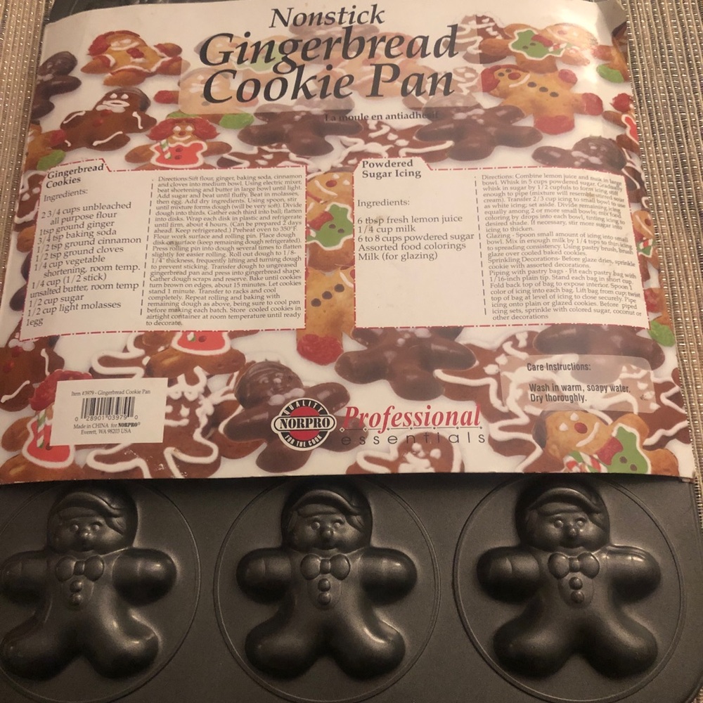 Norpro Nonstick Gingerbread Cookie Pan